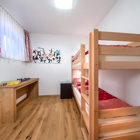 Apartment In The Heart Of Neukirchen Neukirchen am Grossvenediger Exterior photo